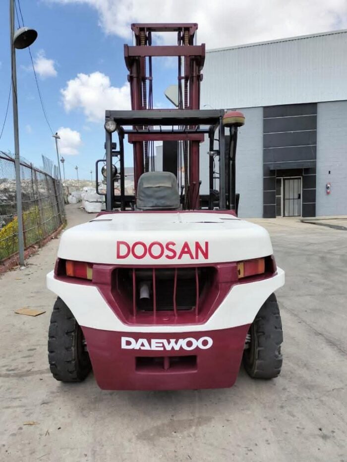 Montacargas DAEWOO 15500 Lbs